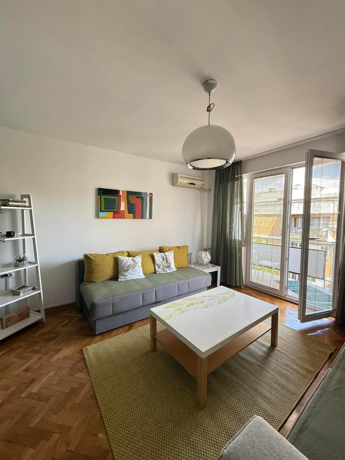 Cosy Apartment In The Heart Of Skopje Exterior photo